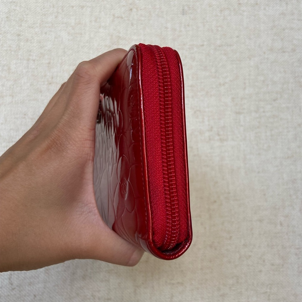 Chanel Red Patent Camellia Zippy Wallet - Picture 6 of 11